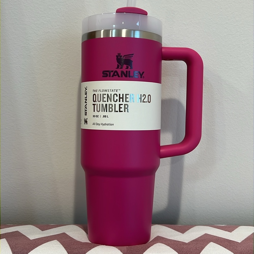 Stanley The Quencher H2.0 Flowstate tumbler 30 oz fuchsia - Picture 7 of 10